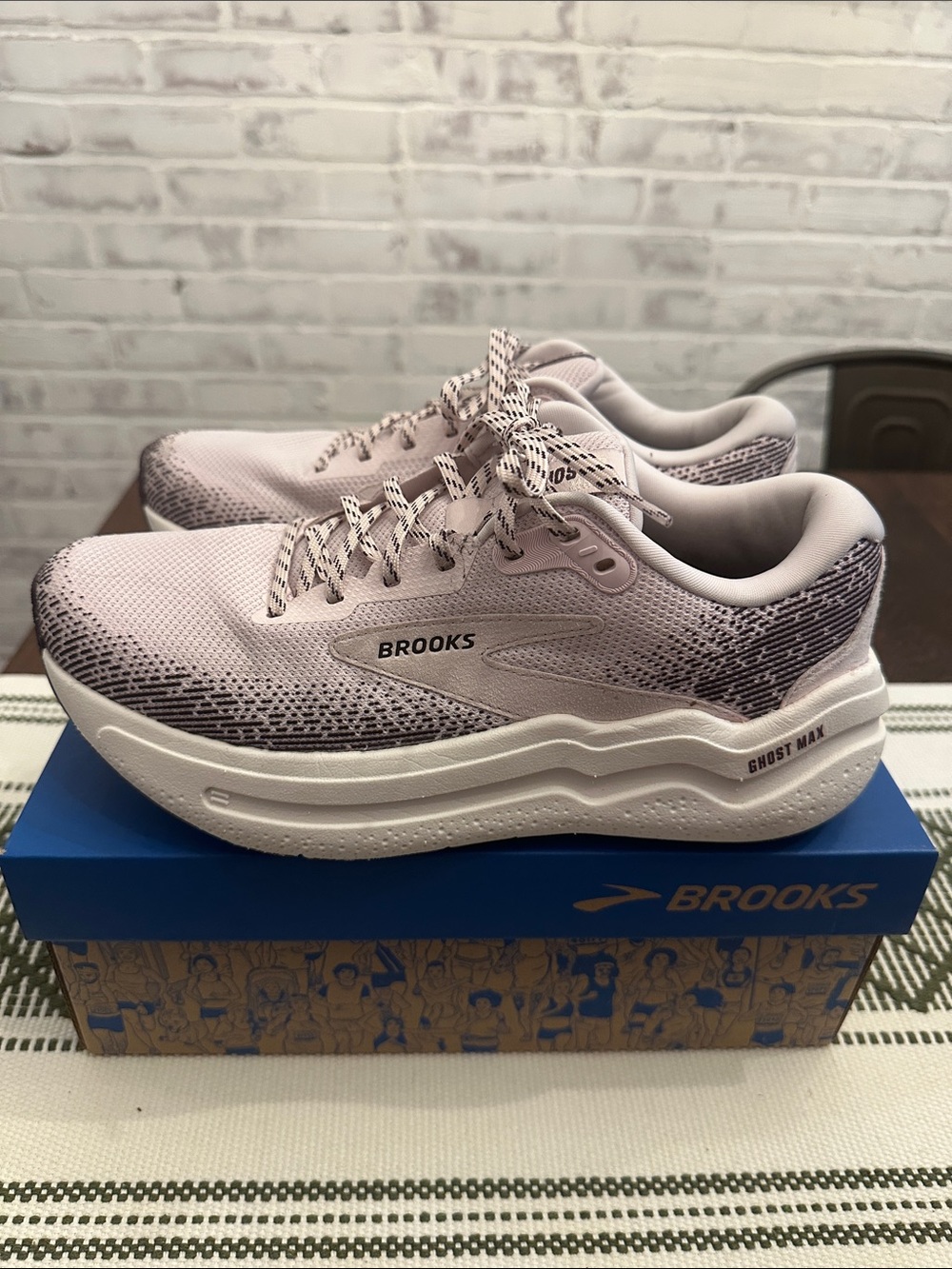 Brooks Ghost Max 2